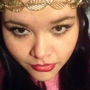 Meet your Posher, Thamara