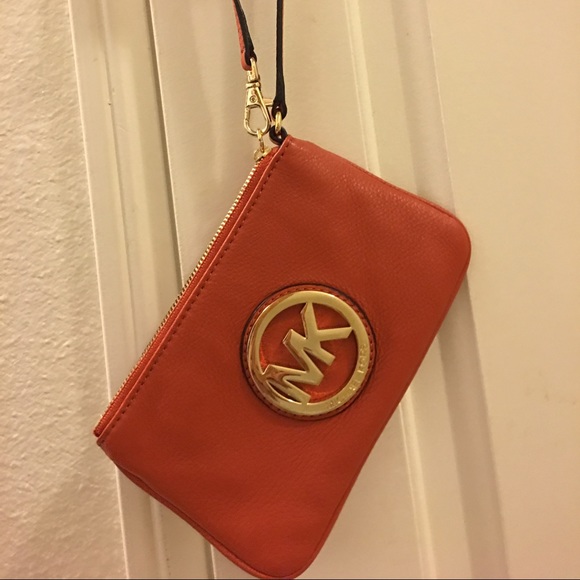 Michael  Kors - Picture 2 of 3