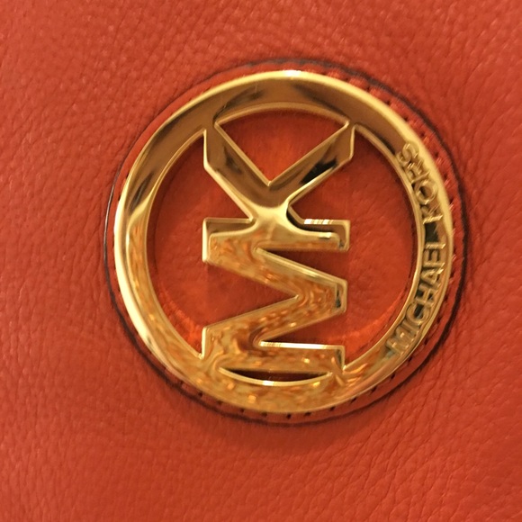 Michael  Kors - Picture 3 of 3