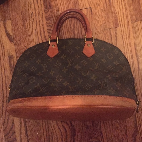 Vintage Louis Vuitton Alma PM