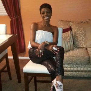 Meet your Posher, Denetrice