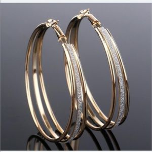 Meet your Posher, Rena