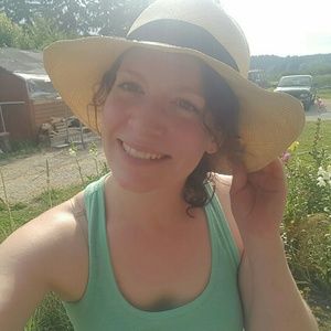 Meet your Posher, Elisa