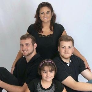 Meet your Posher, Crystal