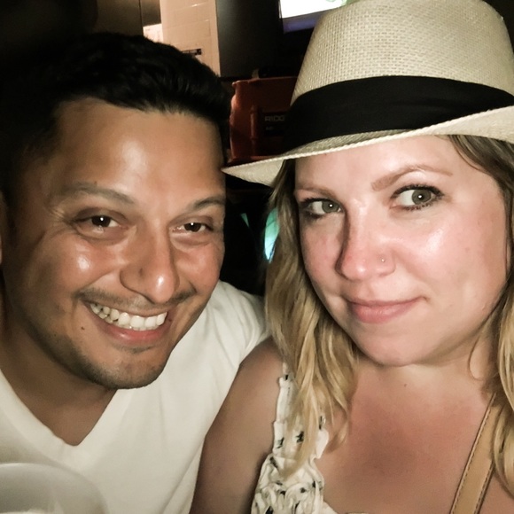 Meet your Posher, Pilar - Picture 2 of 3