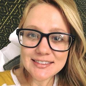 Meet your Posher, Stephanie