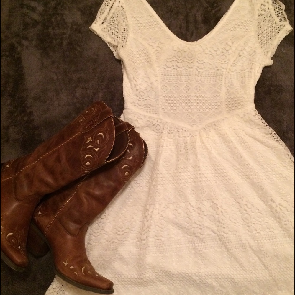 LAST ONE 🛍SALE🛍 🎉2x Host Pick 🎉Off White Dress