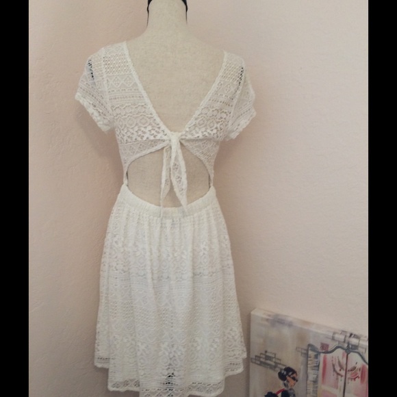 LAST ONE 🛍SALE🛍 🎉2x Host Pick 🎉Off White Dress - Picture 3 of 4