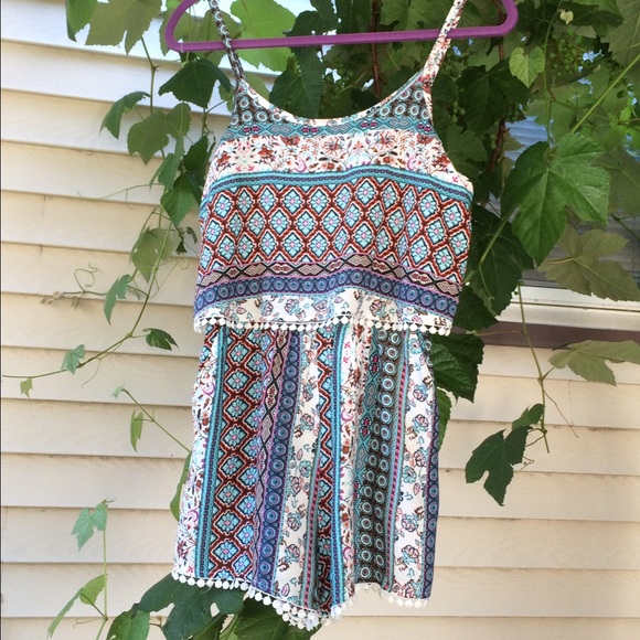 ❗️SOLD OUT❗️ Tribal Print Romper - Picture 3 of 4