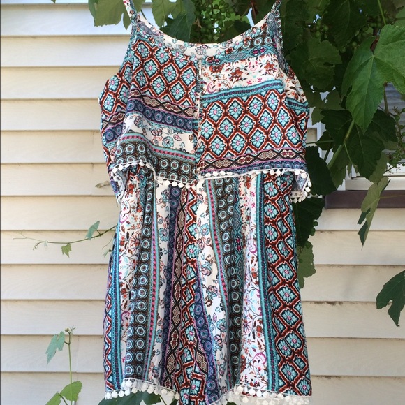 ❗️SOLD OUT❗️ Tribal Print Romper - Picture 4 of 4