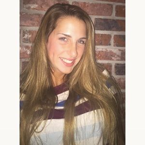 Meet your Posher, Elaina