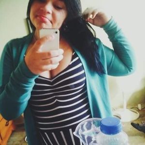 Meet your Posher, Deedee