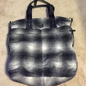 Lululemon gym bag