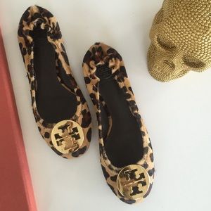 Tory Burch Reva flats in leopard.