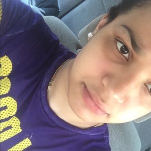 Meet your Posher, Carolina