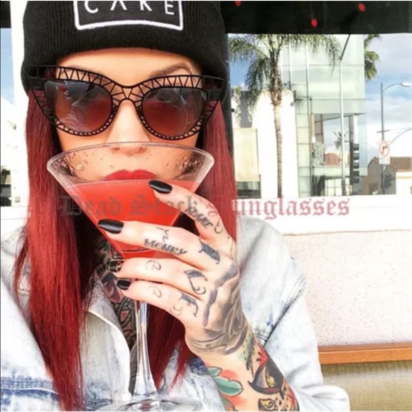 ‼️Clearance‼️Cute Cat Eye Sunglasses - Picture 2 of 4