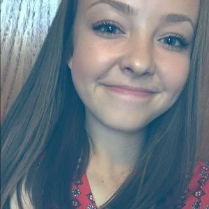 Meet your Posher, Malia