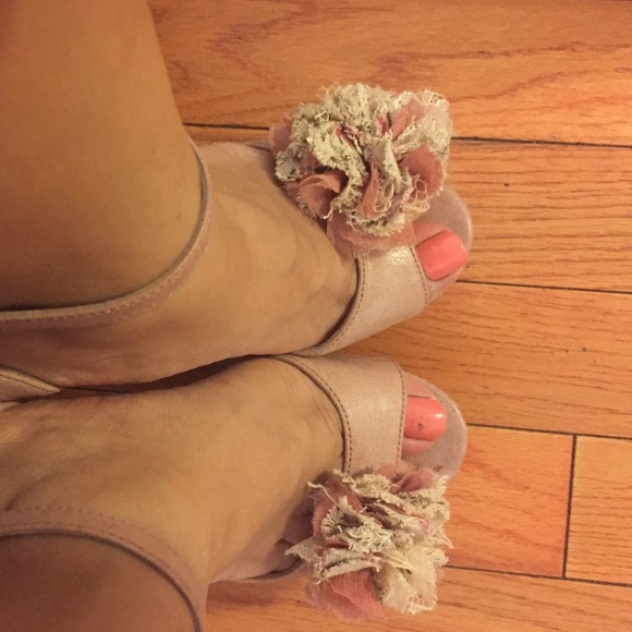 Beautiful platform sandals size 5 - Picture 4 of 4