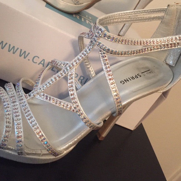 Call it Spring heels - Picture 2 of 3