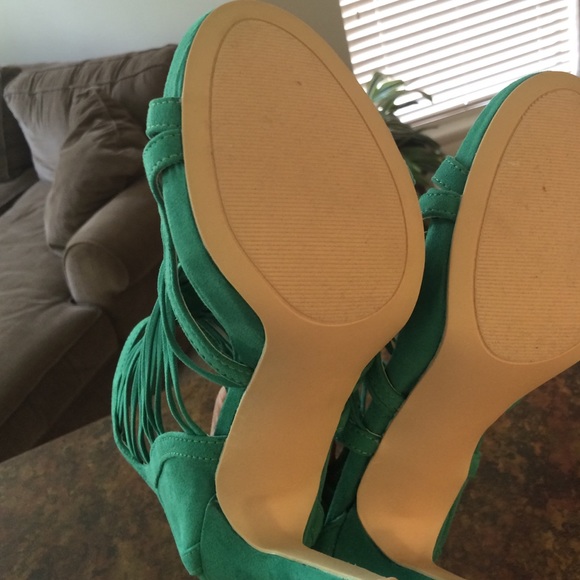 🔴LAST CHANCE!!!!🔴Just fab green strappy heel - Picture 4 of 4