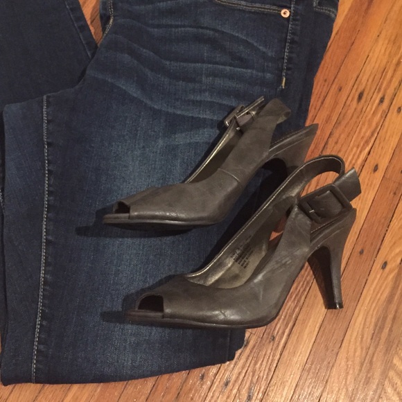 Worn once Kenneth Cole REACTION Heels - Picture 1 of 3