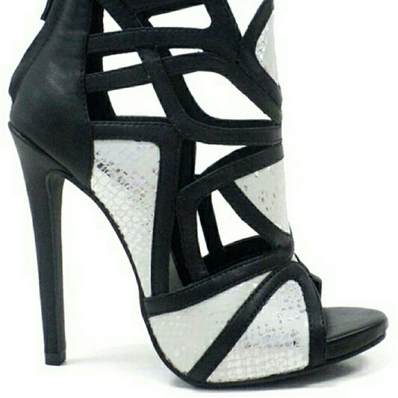 Women's stunning booties - Picture 4 of 4