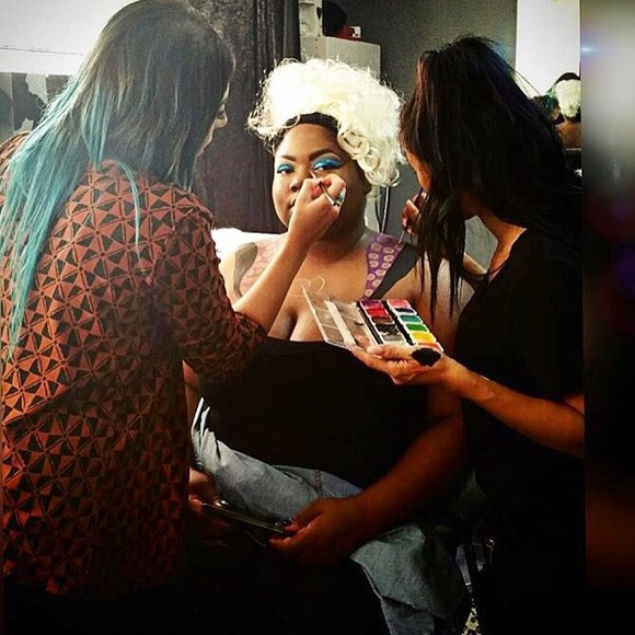 💄 Meet your seller💄 - Picture 3 of 4