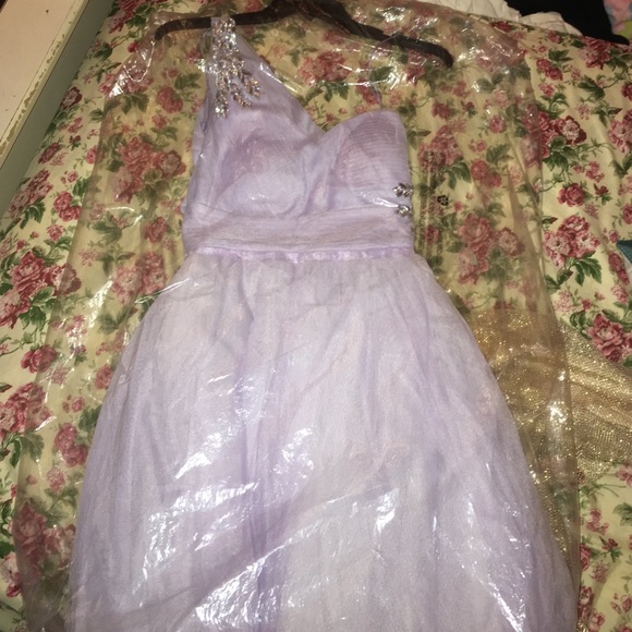 Prom dress - Picture 1 of 4