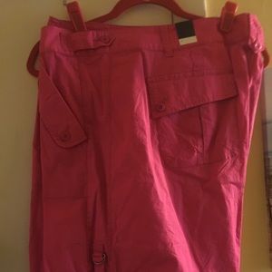 Plus pink Bermuda shorts. NWT. Sz 26