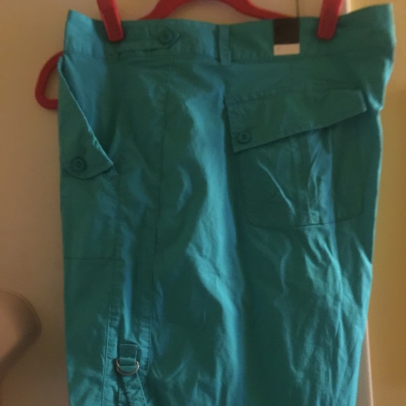 Plus blue Bermuda shorts. Sz 26. NWT