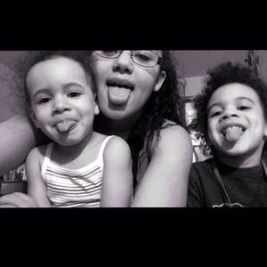 Meet your Posher, Derieeauna