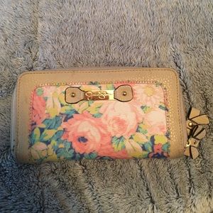 Jessica Simpson Floral Wallet