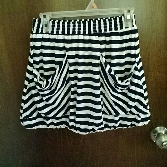 Navy and white "bubble" skirt - Picture 1 of 7