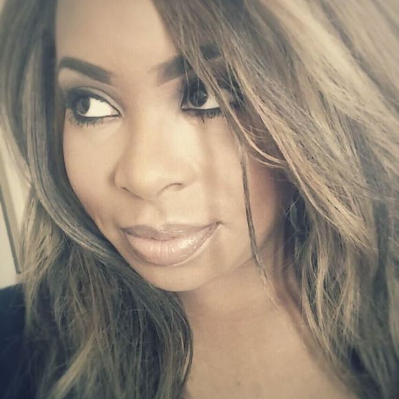 Meet your Posher, Courtney