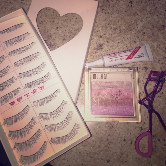 20 pc of lashes + more!!👍🏼💁🏻