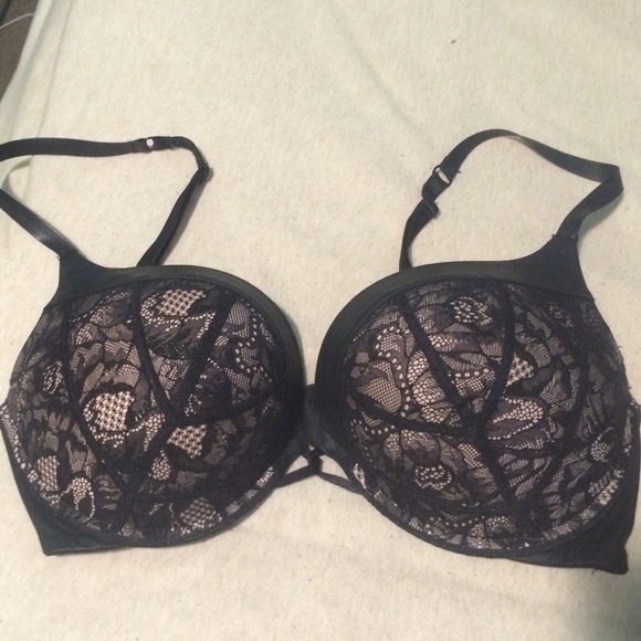 NWOT 36C VS Bombshell Lace/Leather
