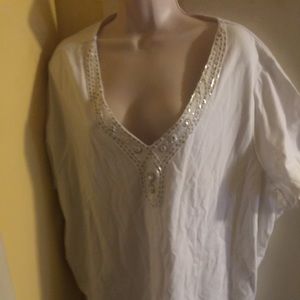 Plus white top w/silver bling. Sz 26. NWT