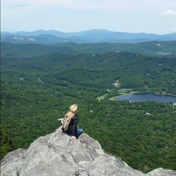 Meet your Posher, Katelan - Picture 4 of 6