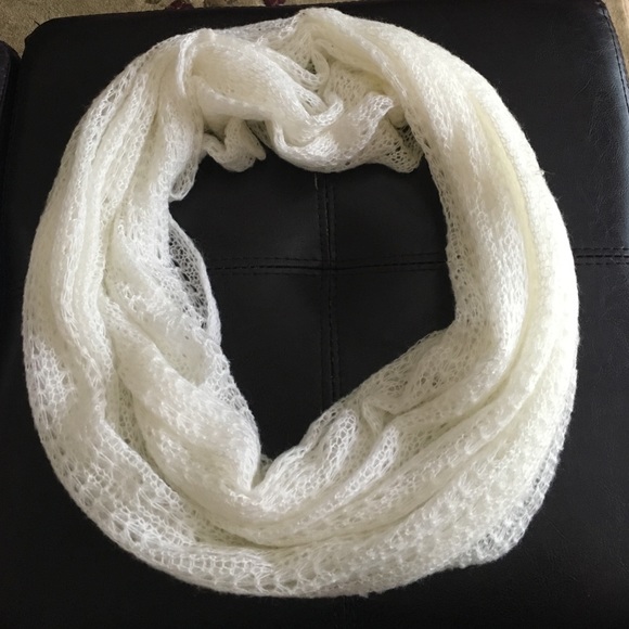 White infinity scarf
