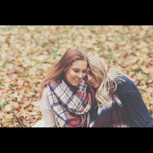 Meet your Posher, Annie