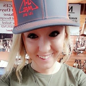 Meet your Posher, Megan