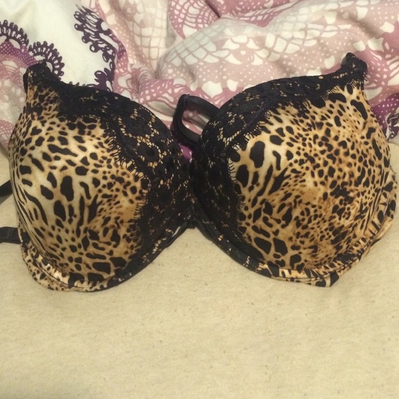 NWOT! VS cheetah/lace Bombshell Bra!