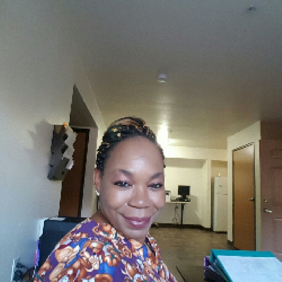 Meet your Posher, Charlene