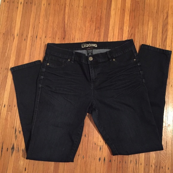 New York and Company skinny jeans