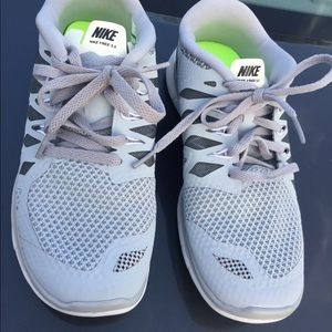 Hold for Sam. NEW Nike free run 5.0 grey