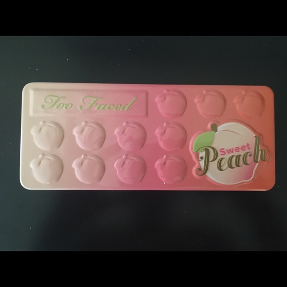 Two Faced Sweet Peach Pallet