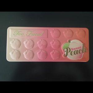 Two Faced Sweet Peach Pallet