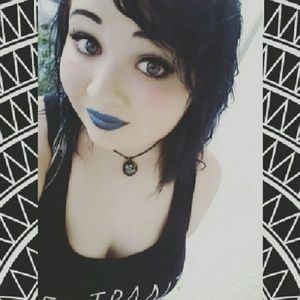 Meet your Posher, Savannah