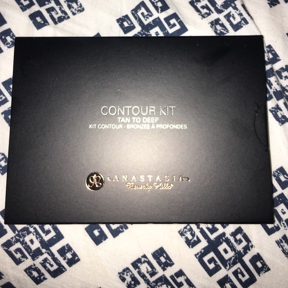 Anastasia Beverly Hills Contour Kit "Tan to Deep"