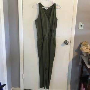 Last one ! Size S Sexy Sleeveless romper🌸